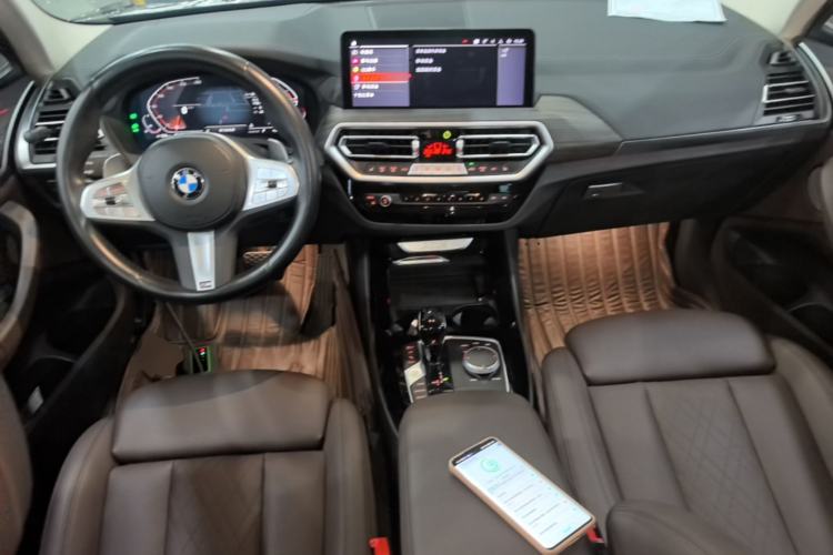 Used BMW X3 2023 Restyled xDrive30i Leading Edition M Night Sky Package Center Console