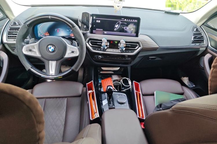 Used BMW X3 2023 xDrive30i Leading Model M Night Edition Package Center Console