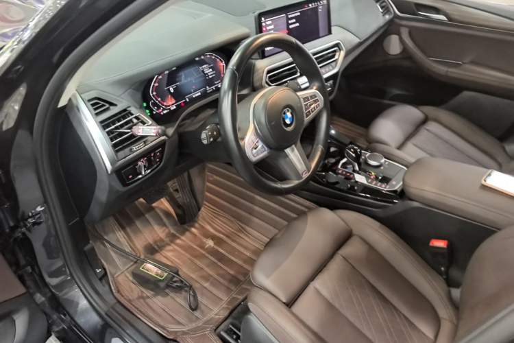Used BMW X3 2023 Restyled xDrive30i Leading Edition M Night Sky Package Driver Seat
