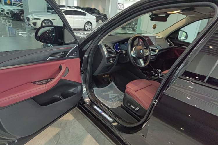 Used BMW X3 2023 xDrive30i Luxury Edition M Night Sky Package Driver Seat