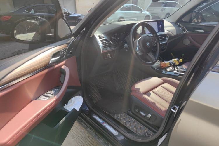 Used BMW X3 2023 xDrive30i Leading Model M Night Edition Package Driver Seat