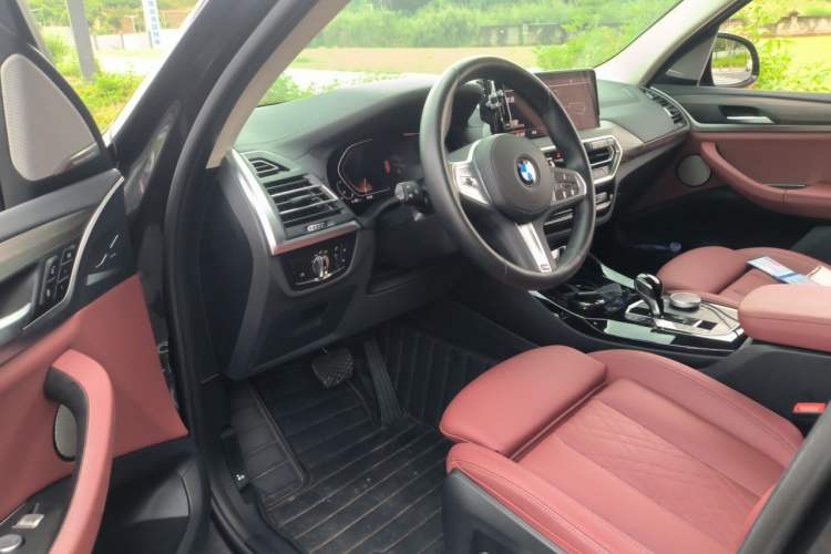 Used BMW X3 2023 xDrive30i Leading Model M Night Edition Package Driver Seat