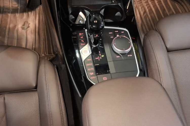 Used BMW X3 2023 Restyled xDrive30i Leading Edition M Night Sky Package Gear Lever