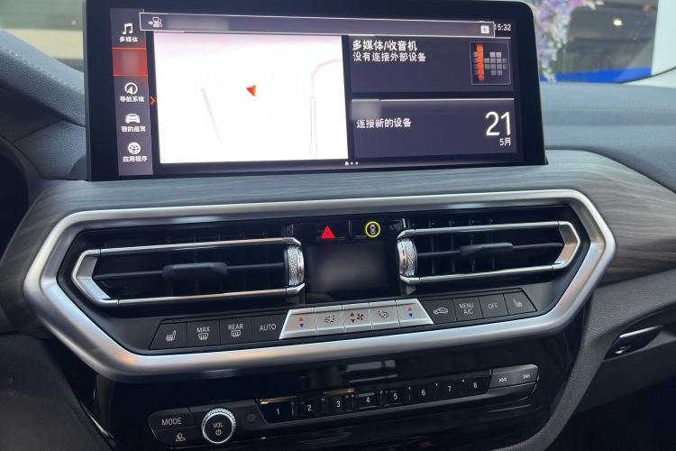 Used BMW X3 2023 Restyled xDrive30i Leading Edition M Night Sky Package Interior 3