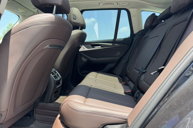 Used BMW X3 2023 Restyled xDrive30i Leading Edition M Night Sky Package Interior 3