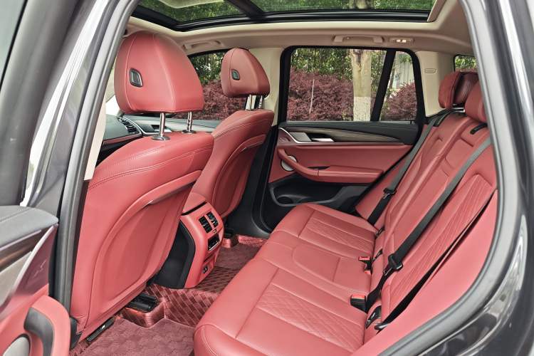 Used BMW X3 2023 xDrive30i Leading Model M Night Edition Package Interior 4