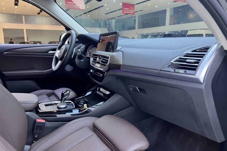 Used BMW X3 2023 Restyled xDrive30i Leading Edition M Night Sky Package Interior 9