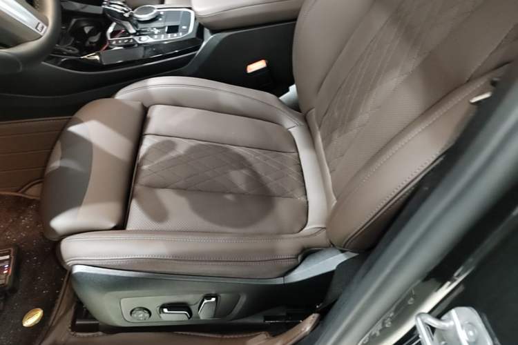 Used BMW X3 2023 Restyled xDrive30i Leading Edition M Night Sky Package Left Front Seat
