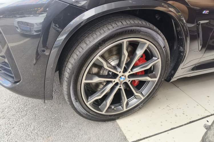 Used BMW X3 2023 xDrive30i Leading Model M Night Edition Package Left Front Wheel Hub