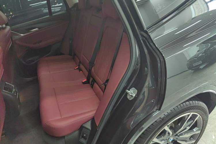 Used BMW X3 2023 xDrive30i Luxury Edition M Night Sky Package Left Rear Seat