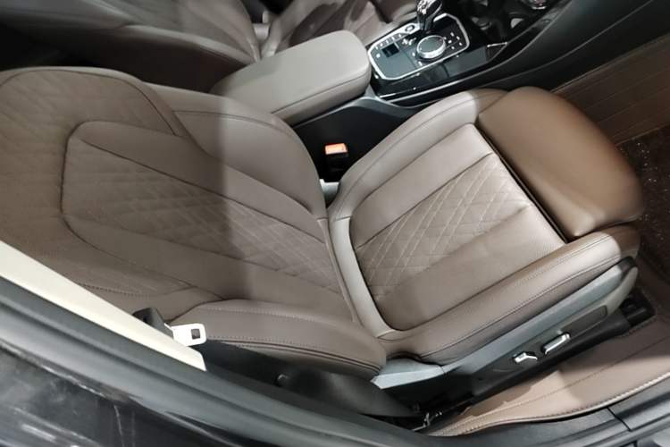 Used BMW X3 2023 Restyled xDrive30i Leading Edition M Night Sky Package Right Front Seat