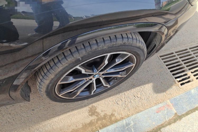 Used BMW X3 2023 xDrive30i Leading Model M Night Edition Package Right Front Wheel Hub