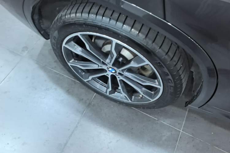 Used BMW X3 2023 Restyled xDrive30i Leading Edition M Night Sky Package Right Rear Wheel Hub
