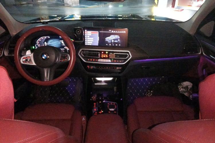 Used BMW X3 2023 xDrive30i Leading Model M Night Edition Package Center Console