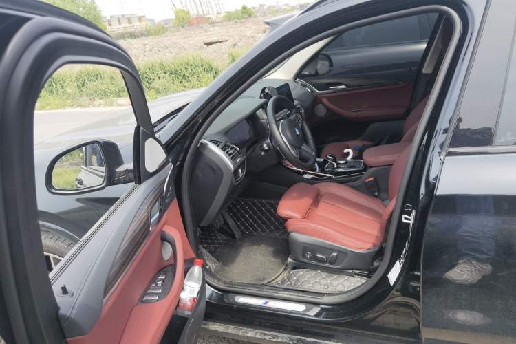 Used BMW X3 2023 xDrive30i Leading Model M Night Edition Package Driver Seat
