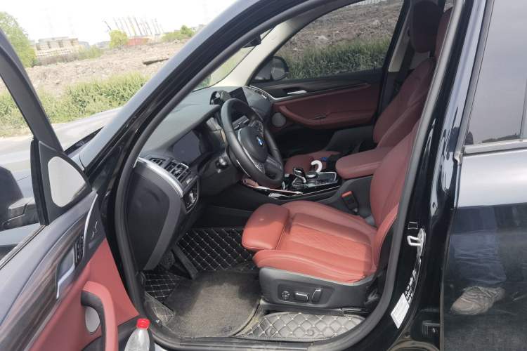 Used BMW X3 2023 xDrive30i Leading Model M Night Edition Package Left Front Seat