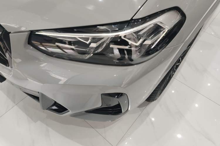 Used BMW X3 2023 Restyled xDrive30i Leading Edition M Night Sky Package Left Front Headlight