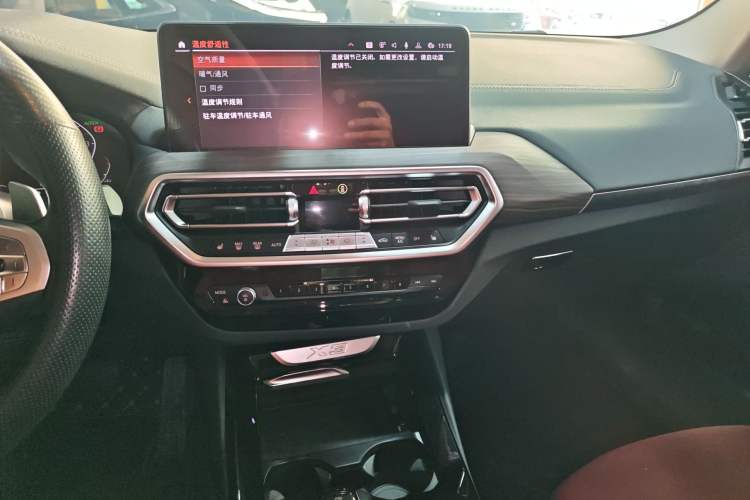 Used BMW X3 2023 Restyled xDrive30i Leading Edition M Night Sky Package Audio And AC Panel