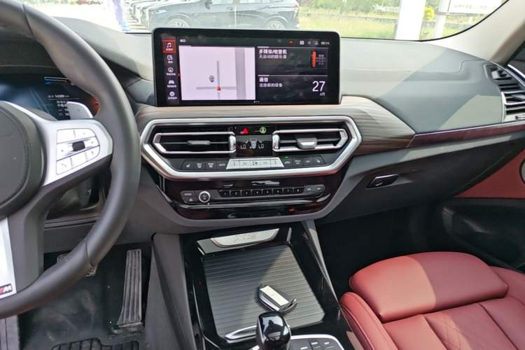 Used BMW X3 2023 Restyled xDrive30i Leading Edition M Night Sky Package Audio And AC Panel