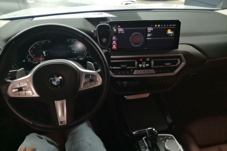 Used BMW X3 2023 xDrive30i Leading Model M Night Edition Package Center Console