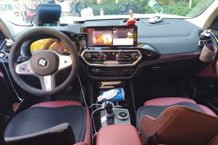 Used BMW X3 2023 xDrive25i M Sport Package Center Console