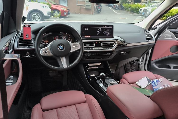 Used BMW X3 2023 xDrive25i M Sport Package Center Console
