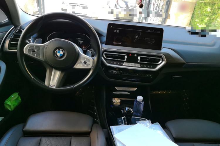 Used BMW X3 2023 xDrive30i Leading Model M Night Edition Package Center Console