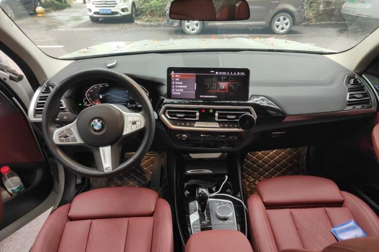 Used BMW X3 2023 xDrive25i M Sport Package Center Console