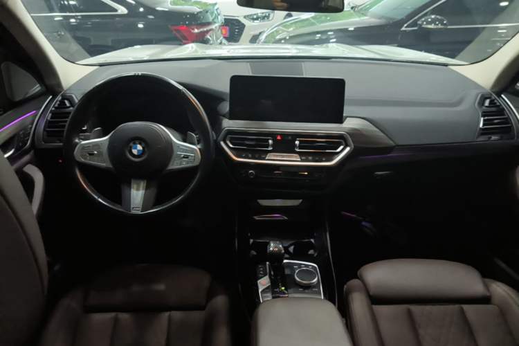 Used BMW X3 2023 xDrive30i Leading Model M Night Edition Package Center Console