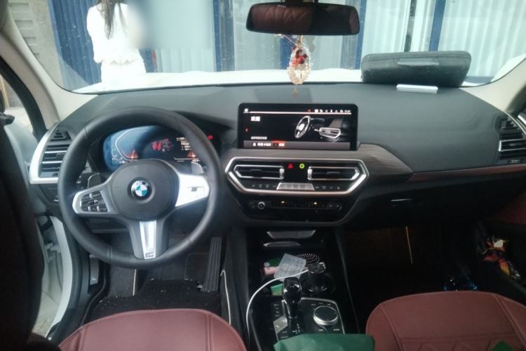 Used BMW X3 2023 Restyled xDrive30i Leading Edition M Night Sky Package Center Console