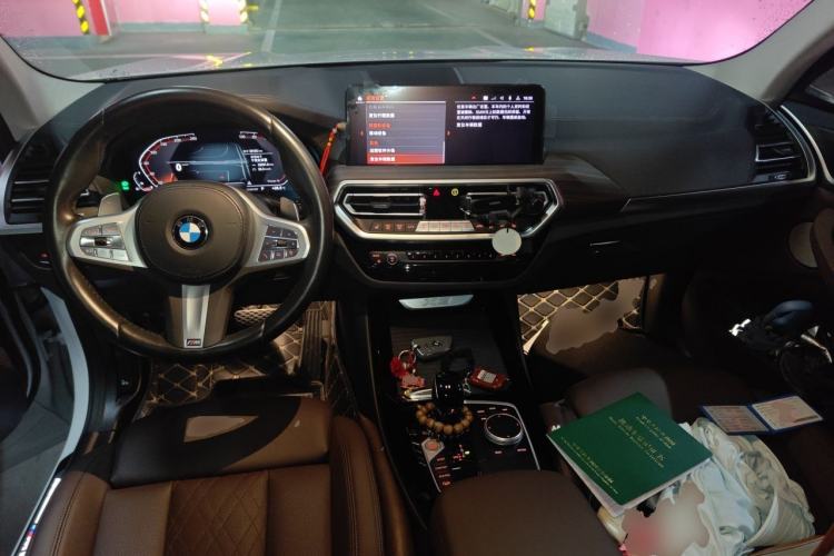 Used BMW X3 2023 xDrive30i Leading Model M Night Edition Package Center Console