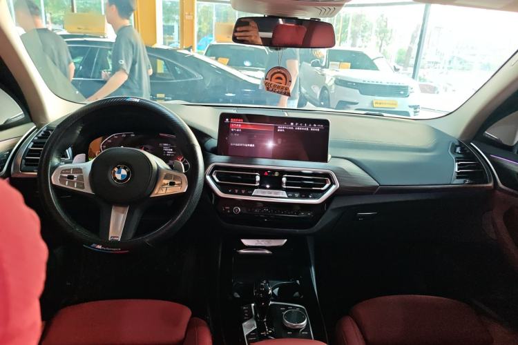 Used BMW X3 2023 Restyled xDrive30i Leading Edition M Night Sky Package Center Console