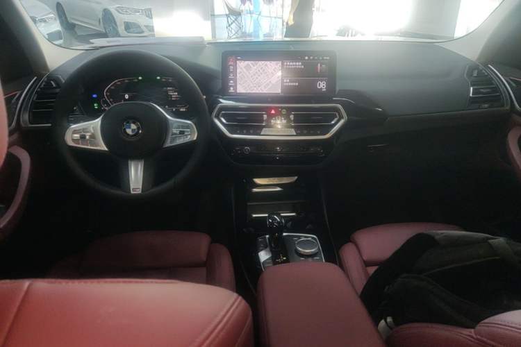 Used BMW X3 2023 xDrive25i M Sport Package Center Console