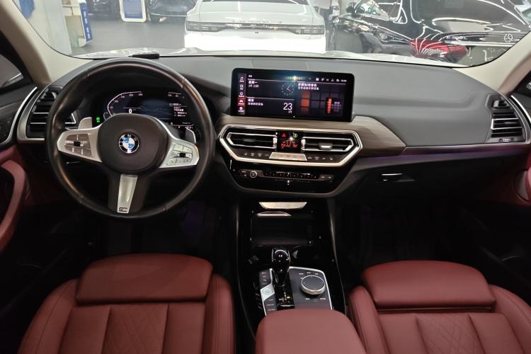 Used BMW X3 2023 xDrive30i Leading Model M Night Edition Package Center Console