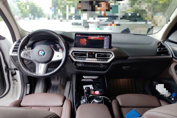 Used BMW X3 2023 xDrive30i Leading Model M Night Edition Package Center Console