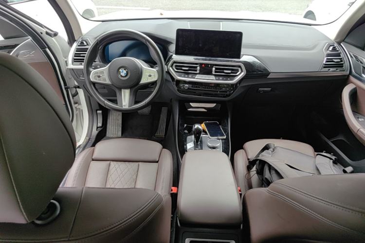 Used BMW X3 2023 xDrive25i M Sport Package Center Console