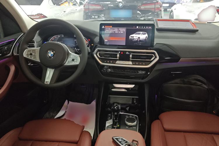 Used BMW X3 2023 xDrive25i M Sport Package Center Console