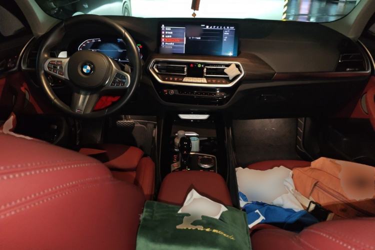 Used BMW X3 2023 xDrive30i Leading Model M Night Edition Package Center Console