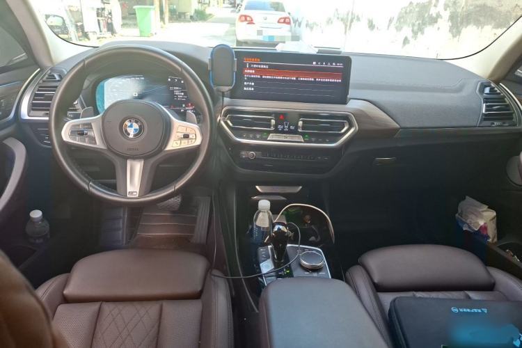 Used BMW X3 2023 xDrive30i Luxury Edition M Night Sky Package Center Console