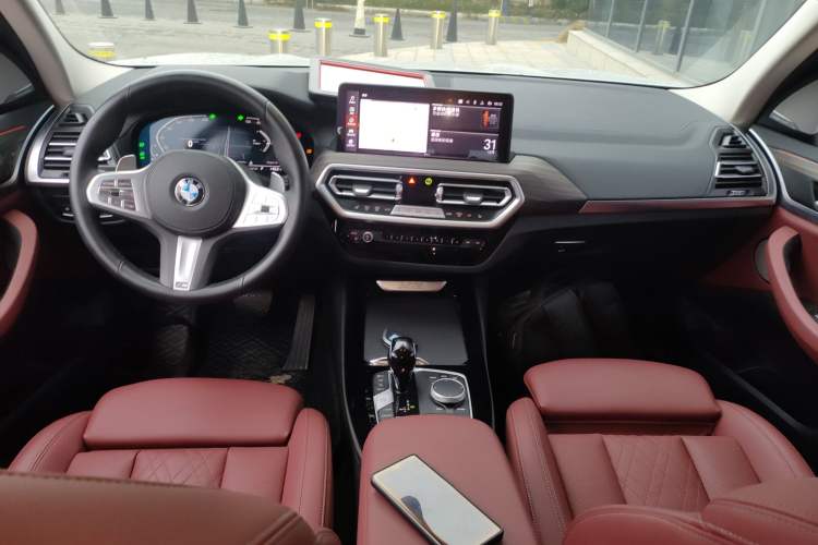 Used BMW X3 2023 Restyled xDrive30i Leading Edition M Night Sky Package Center Console