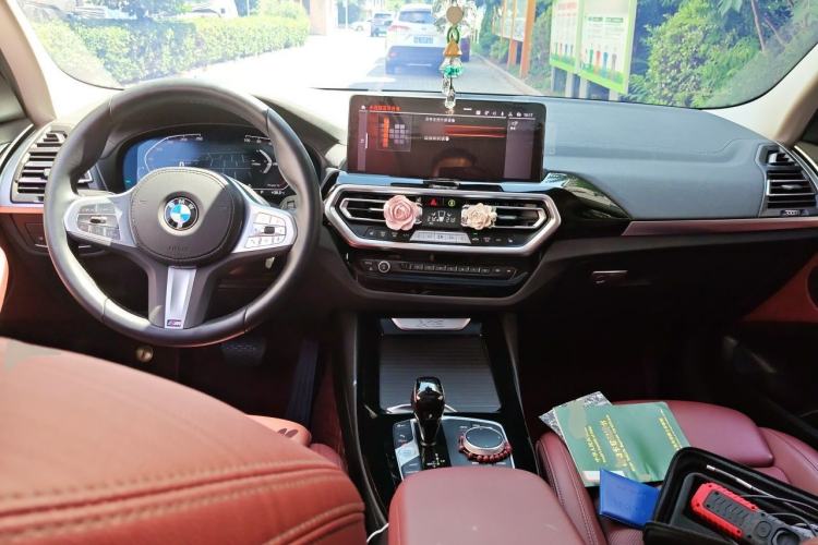 Used BMW X3 2023 xDrive25i M Sport Package Center Console