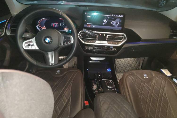 Used BMW X3 2023 xDrive25i M Sport Package Center Console