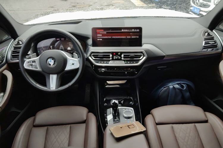 Used BMW X3 2023 xDrive30i Luxury Edition M Night Sky Package Center Console