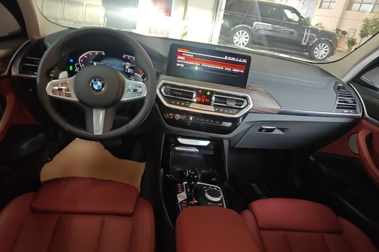 Used BMW X3 2023 Restyled xDrive30i Leading Edition M Night Sky Package Center Console
