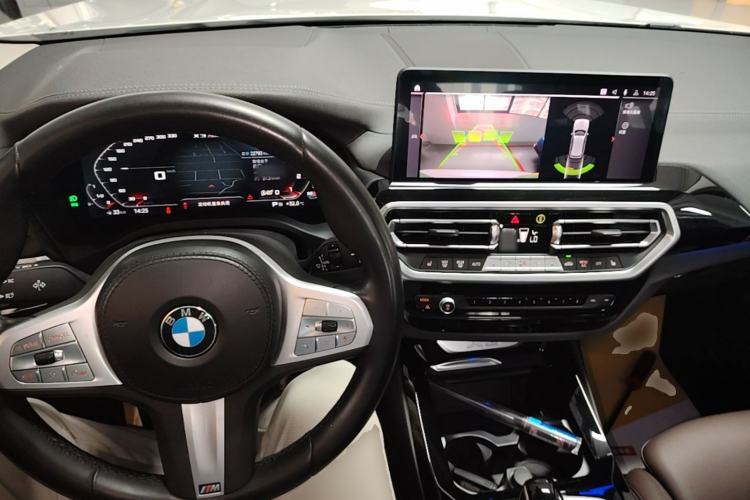Used BMW X3 2023 xDrive25i M Sport Package Center Console