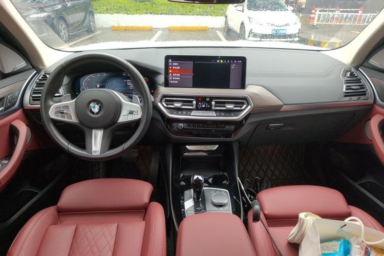 Used BMW X3 2023 Restyled xDrive30i Leading Edition M Night Sky Package Center Console