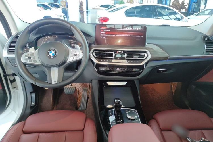 Used BMW X3 2023 Restyled xDrive30i Leading Edition M Night Sky Package Center Console