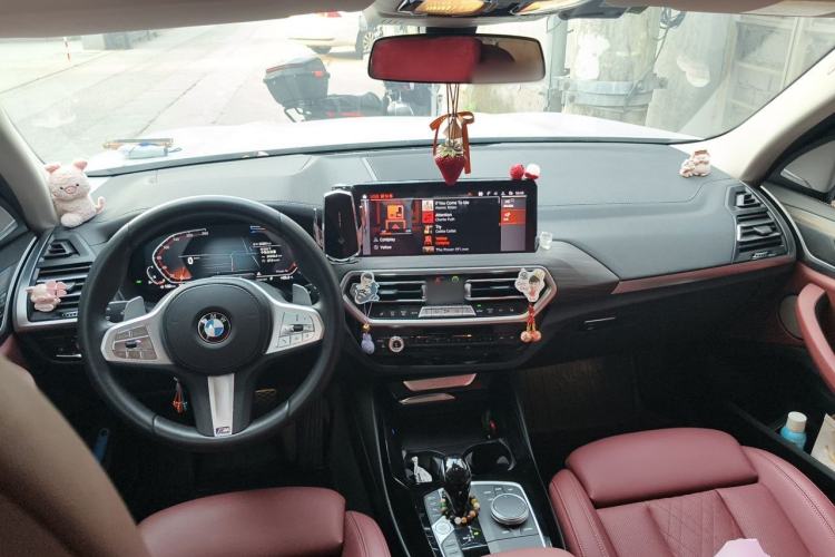Used BMW X3 2023 xDrive30i Leading Model M Night Edition Package Center Console