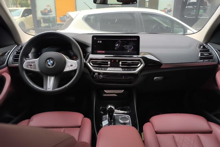 Used BMW X3 2023 xDrive25i M Sport Package Center Console