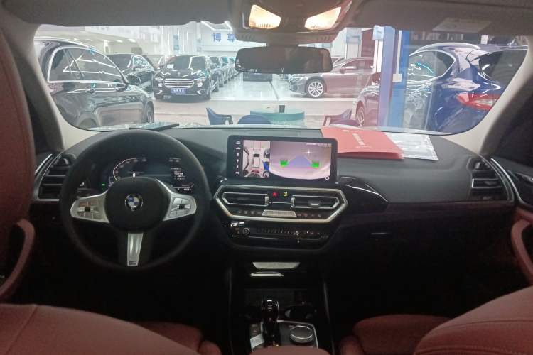 Used BMW X3 2023 xDrive25i M Sport Package Center Console